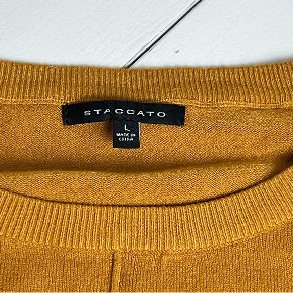 Golden yellow split hem sweater XL - Picture 4 of 5